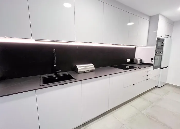 In San Pedro De Alcántara-marbella With Private Parking Marbella