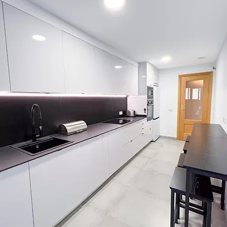 In San Pedro De Alcantara-marbella With Private Parking