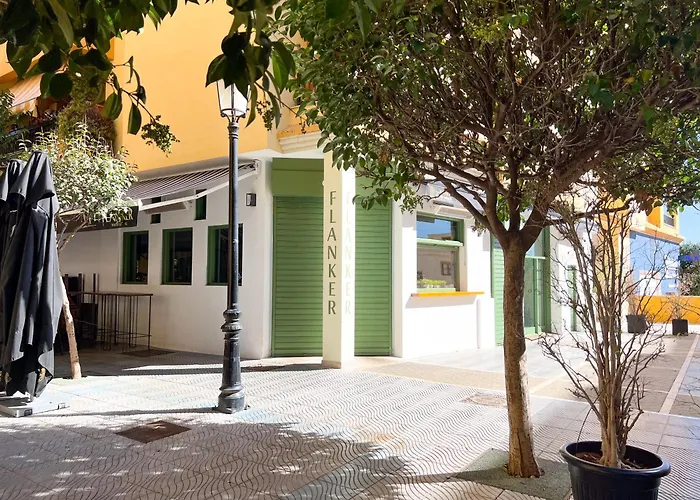 In San Pedro De Alcántara-marbella With Private Parking Apartamento *